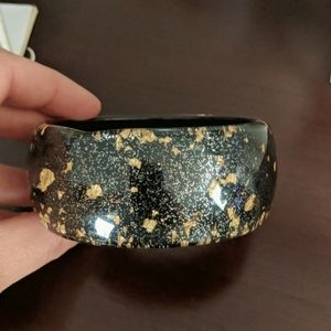 Black and gold bangle